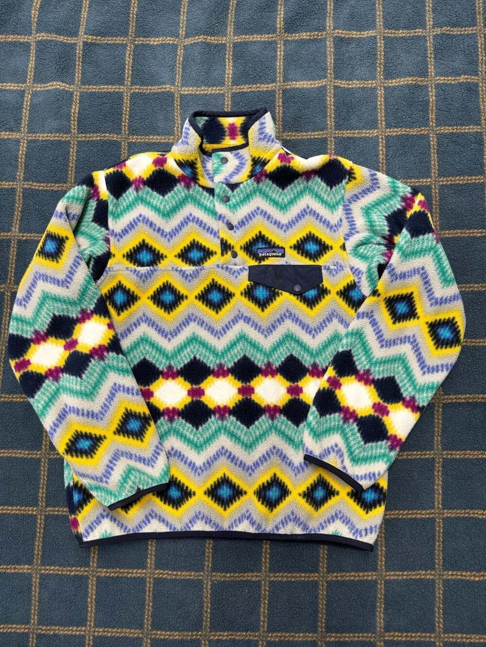 Patagonia Synchilla Snap-T Fleece Pullover Size S Aztec Geo